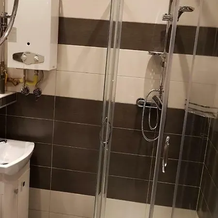 5 Min Walk From Spodek *